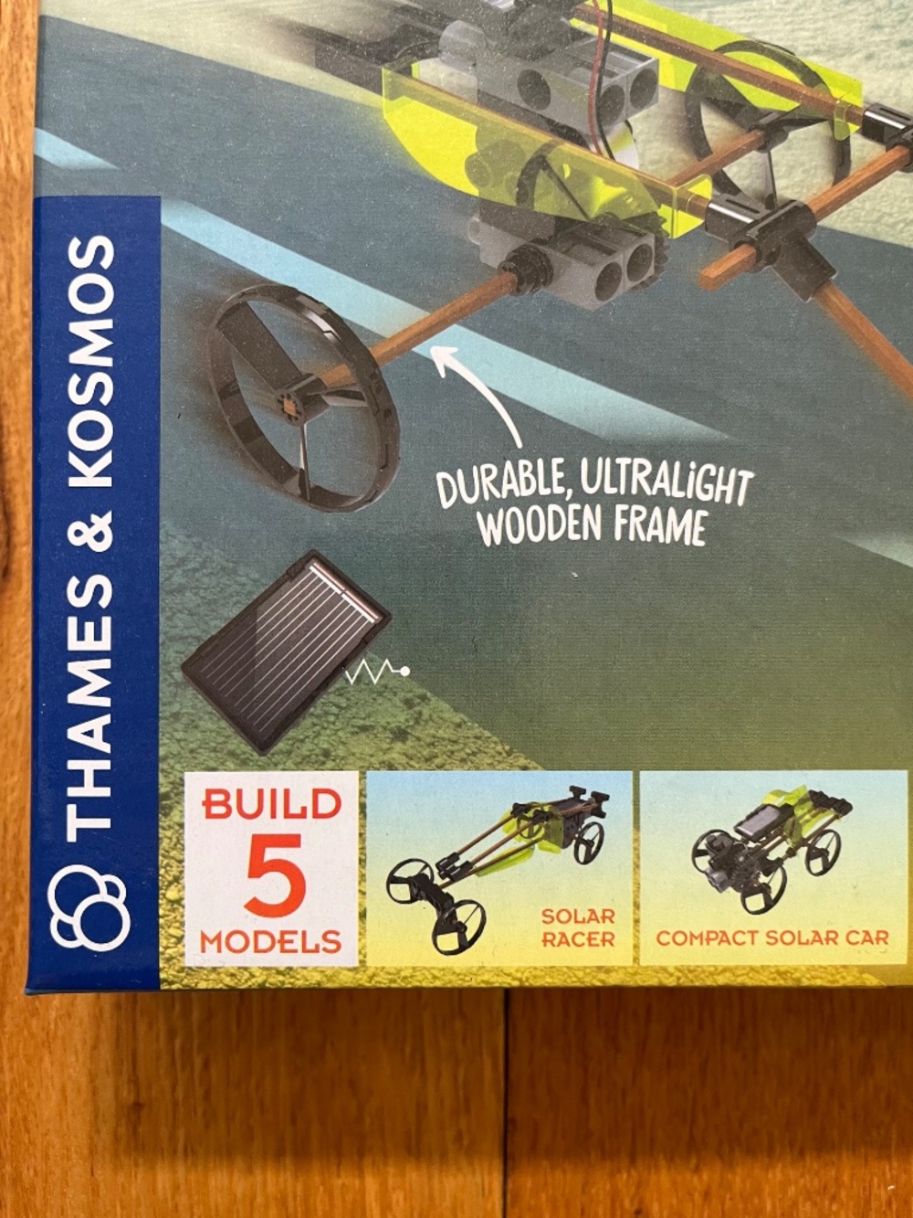 NEW! Solar Powered Rovers building kit - Picture 3 of 4